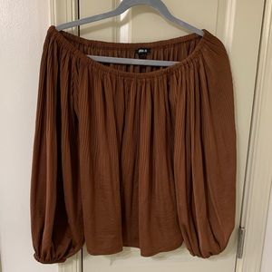 Express off the shoulder